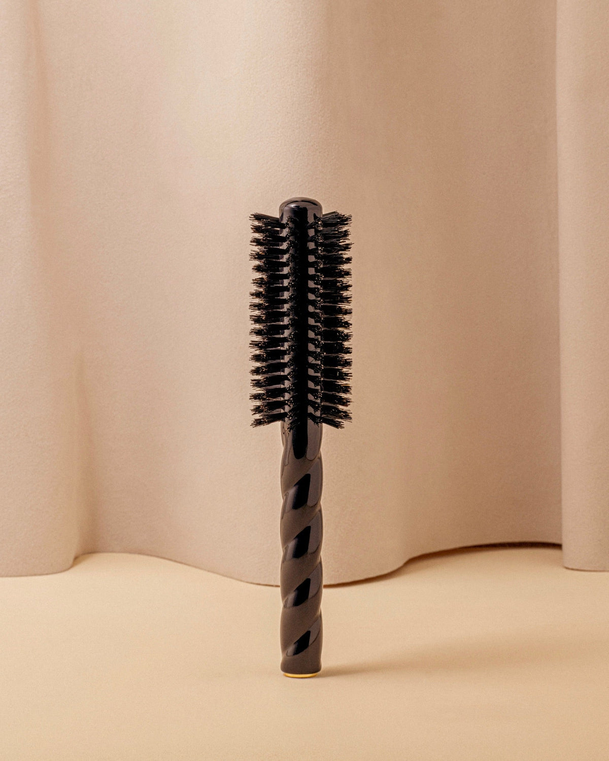 Black Édition N.05 La Brosse Ronde Brushing Volume & Style