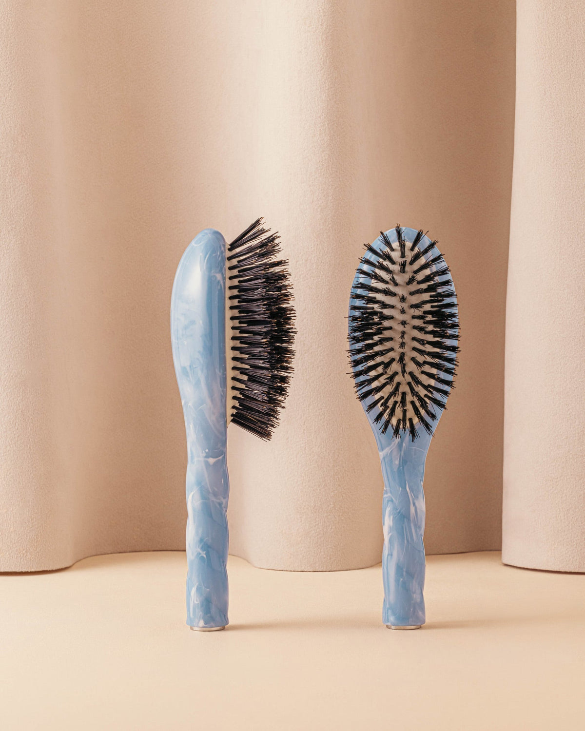 Roseanna x La Bonne Brosse N.01 La Petite Brosse Brillance & Soin l'Universelle Salty Gelato Bleu