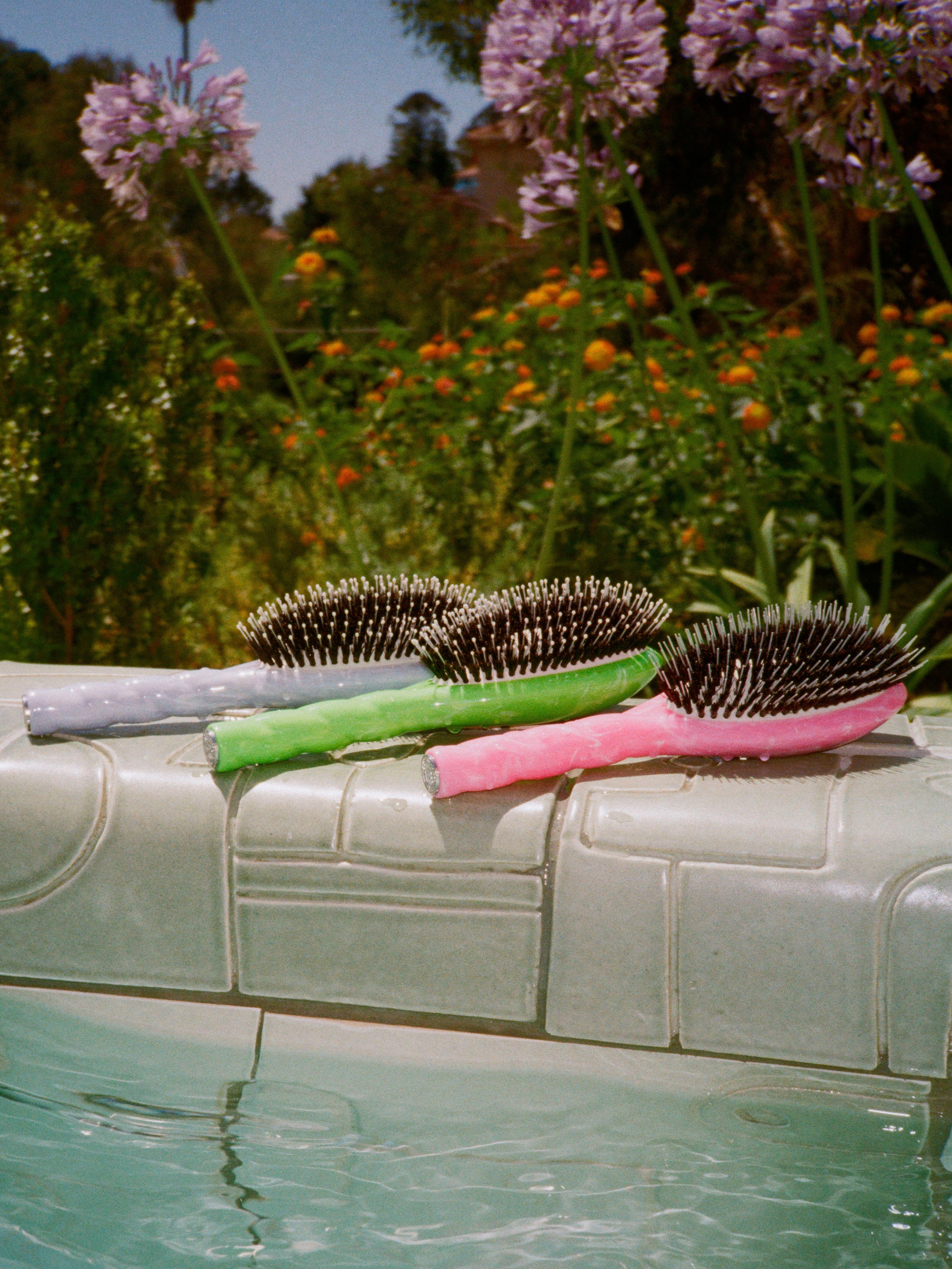 Roseanna x La Bonne Brosse N.02 La Petite Brosse Démêlante & Soin l'Indispensable Salty Gelato Rose