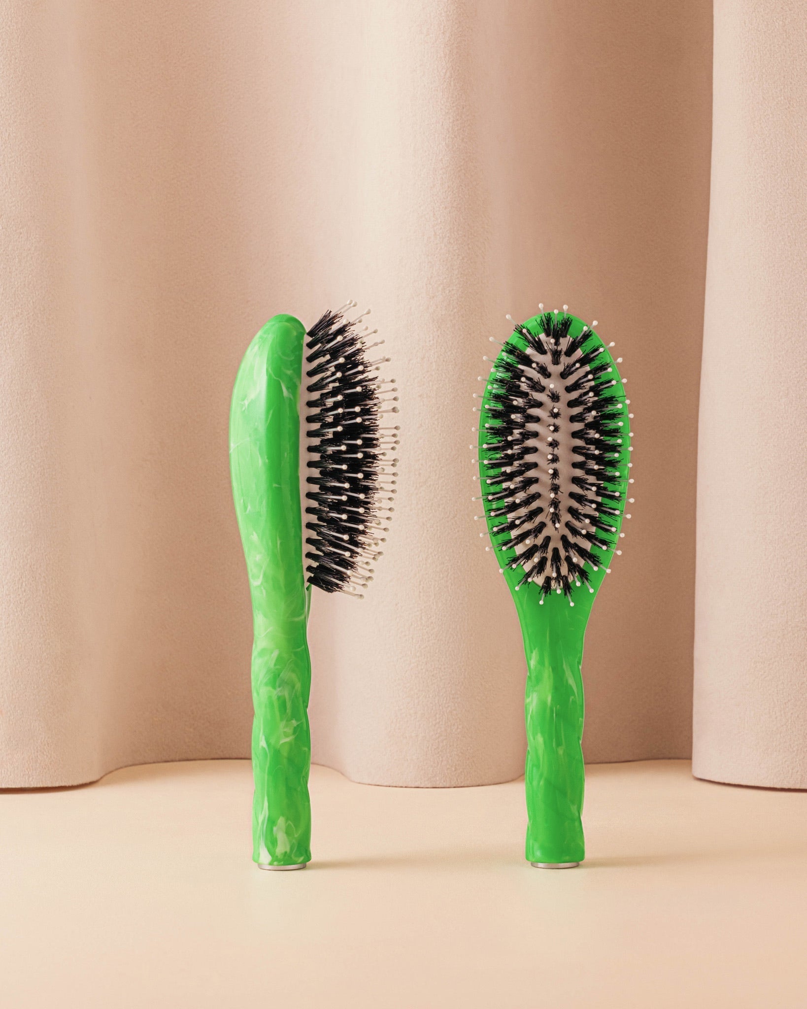 Roseanna x La Bonne Brosse N.03 La Petite Brosse Cuir Chevelu Sensible l'Indispensable Douceur Salty Gelato  Vert