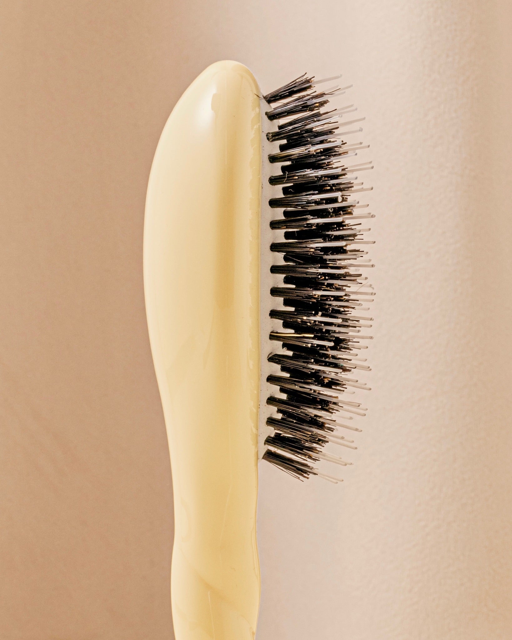 N.02 La Petite Brosse Démêlante & Soin l'Indispensable Ivoire Cair