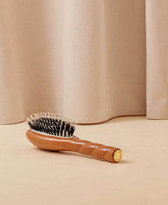 N.03 La Petite Brosse Cuir Chevelu Sensible l'Indispensable Douceur Terracotta