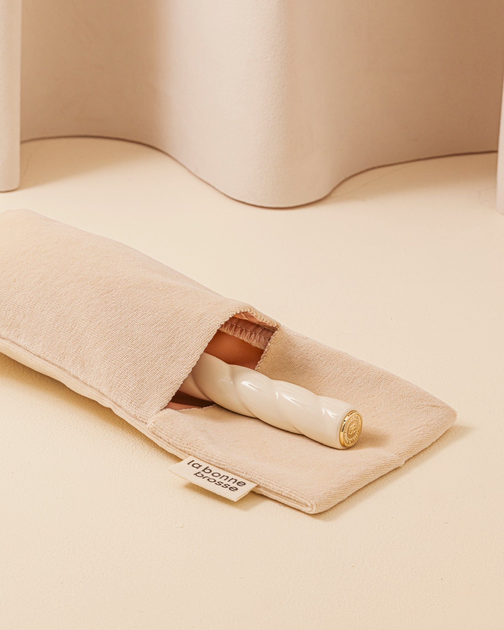 La Pochette "Petite Brosse" Blanc Crème