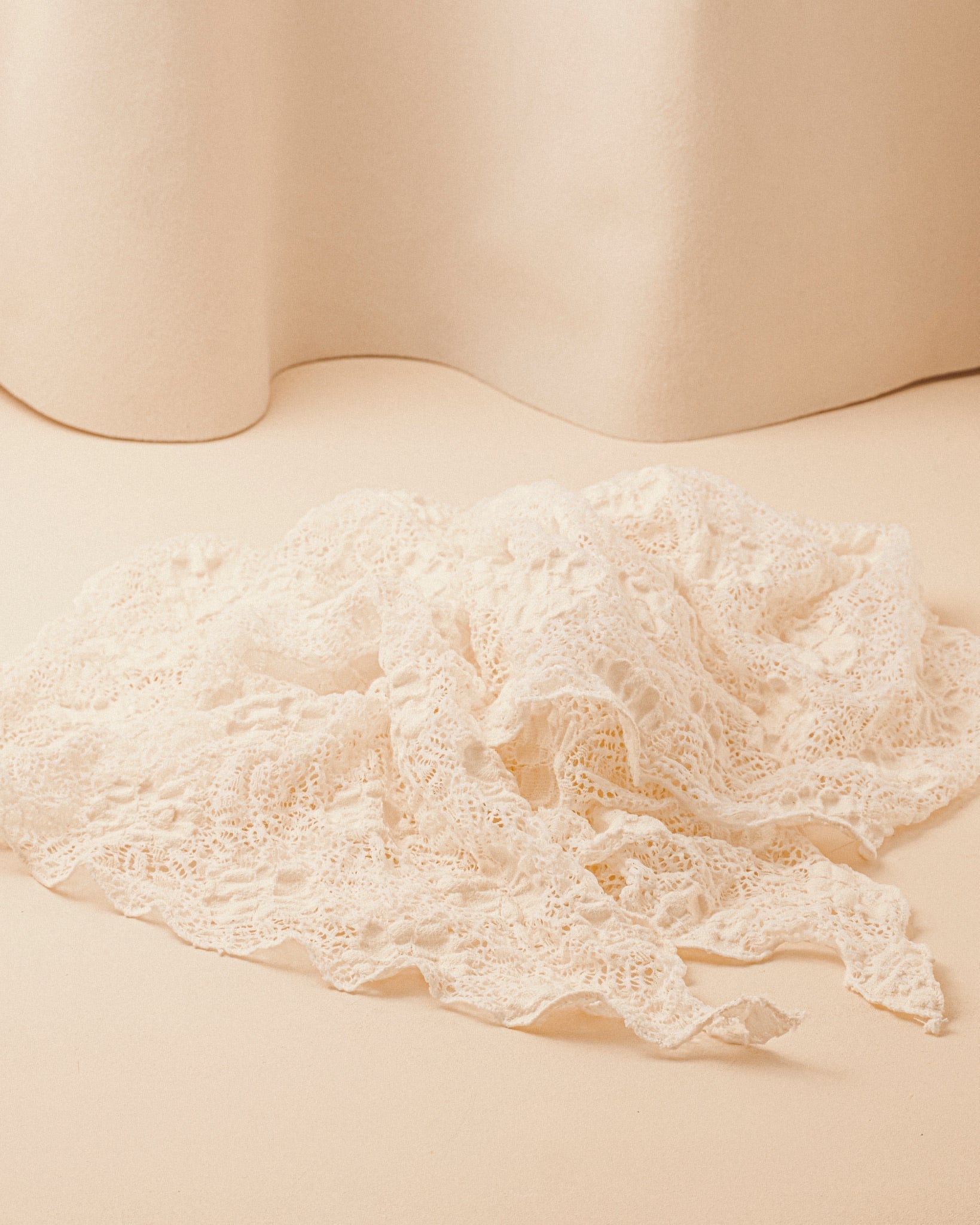 Donatelle Godart x La Bonne Brosse Le Fichu en Dentelle