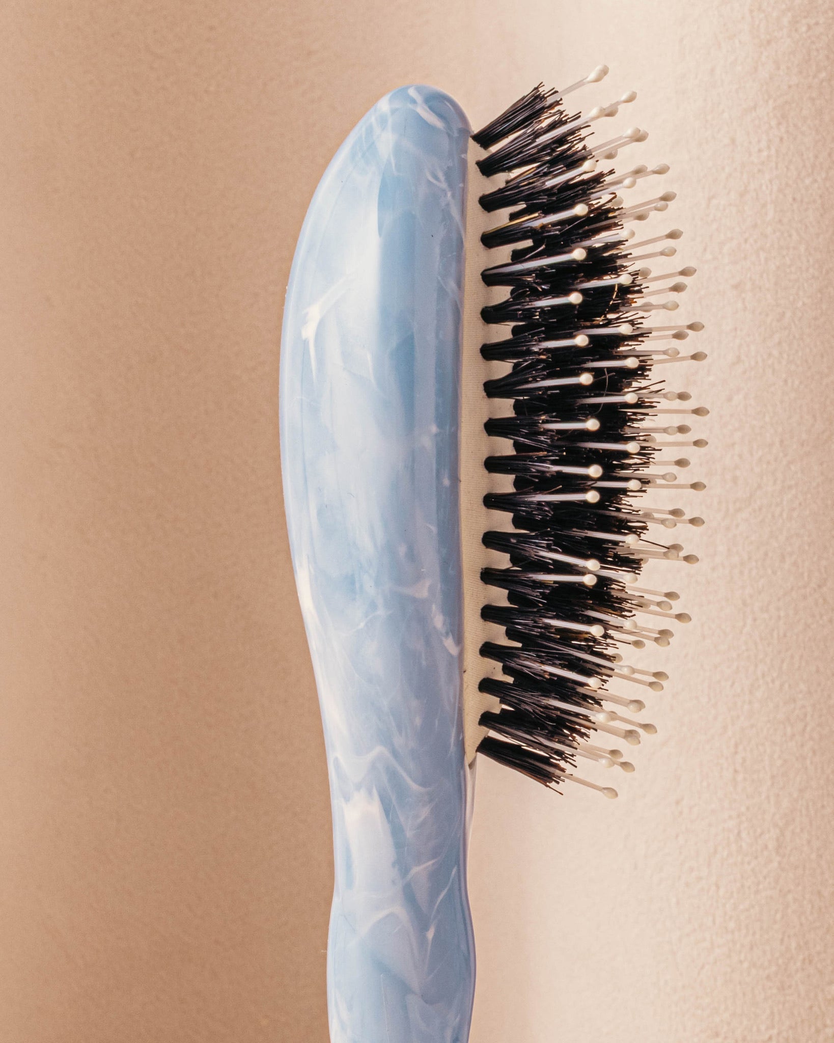 Roseanna x La Bonne Brosse N.03 La Petite Brosse Cuir Chevelu Sensible l'Indispensable Douceur Salty Gelato  Bleu