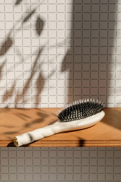 N.02 La Brosse Démêlante & Soin l'Indispensable Blanc Crème
