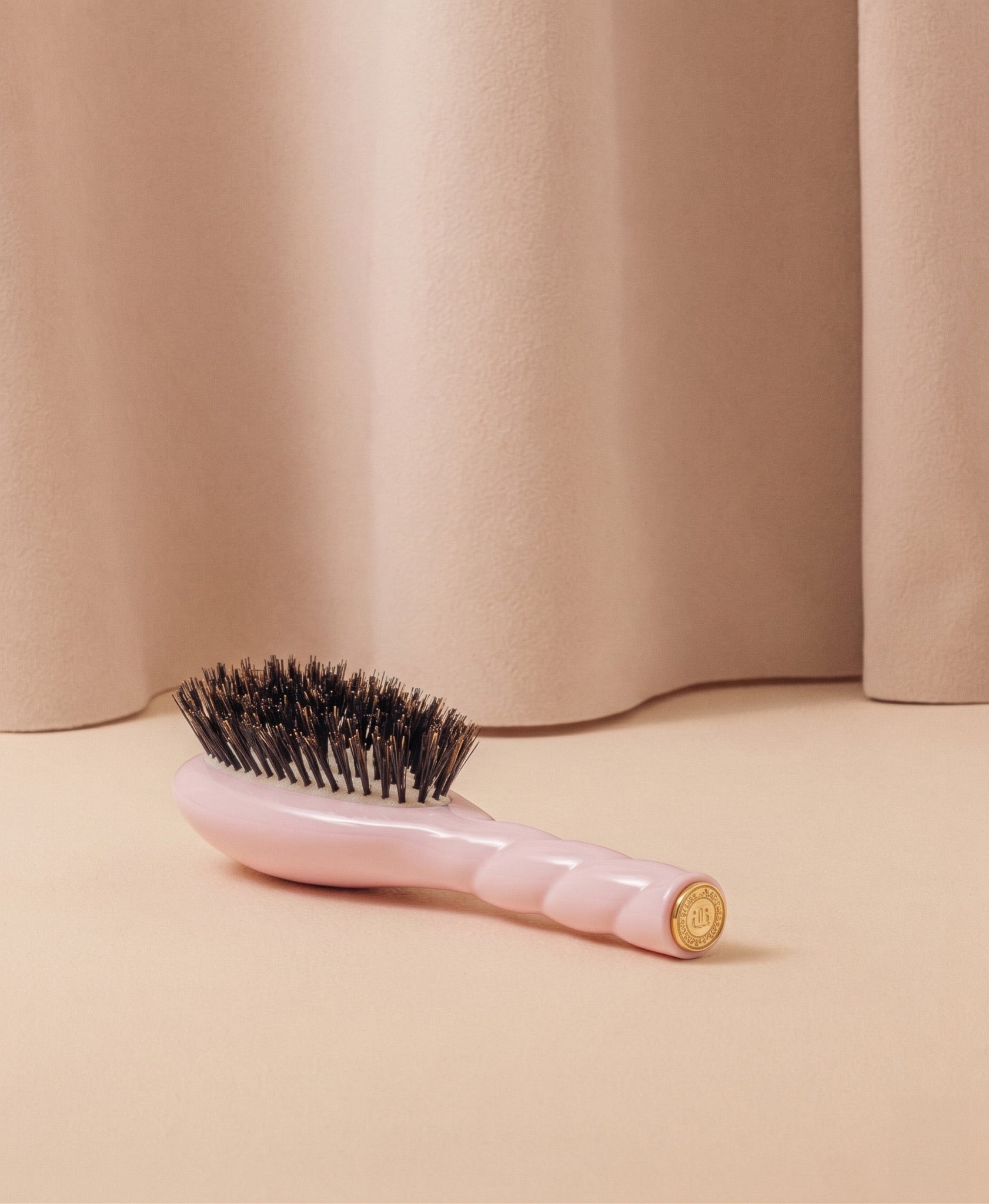 N.01 La Petite Brosse Brillance & Soin l'Universelle Rose Lilas