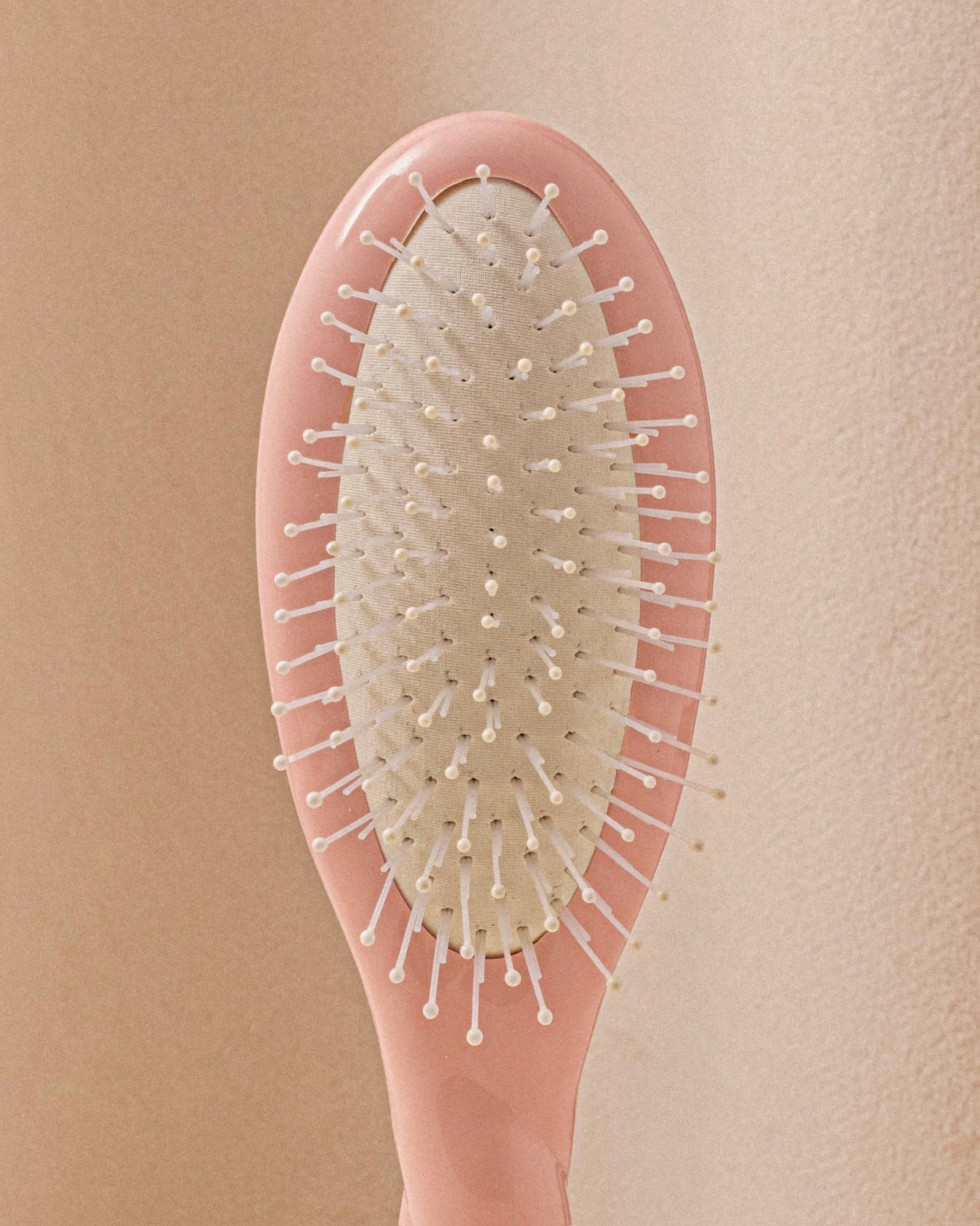 N.04 La Petite Brosse Démêlante & Massante La Miracle Rose Poudré