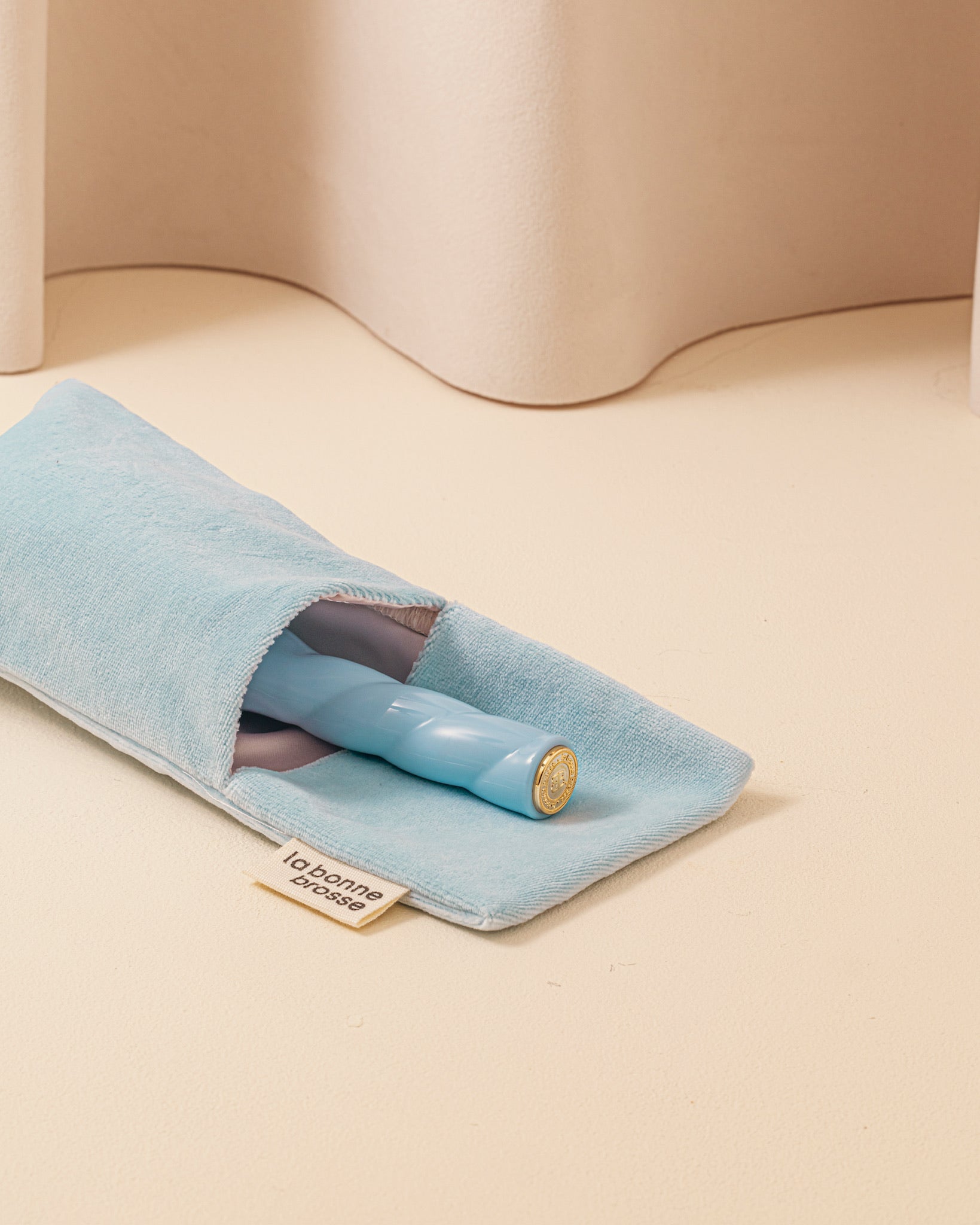 La Pochette "Petite Brosse" Bleu Ciel