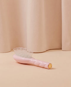 N.04 La Petite Brosse Démêlante & Massante La Miracle Rose Lilas