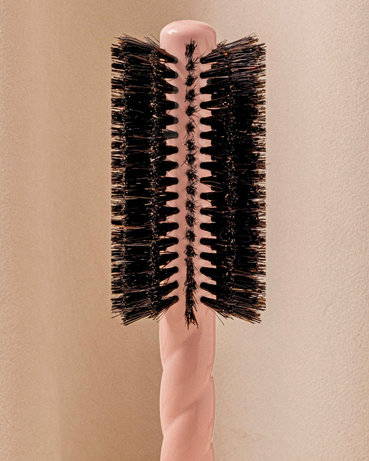 N.08 La Brosse Ronde Brushing Longueur & Mouvement Rose Poudré