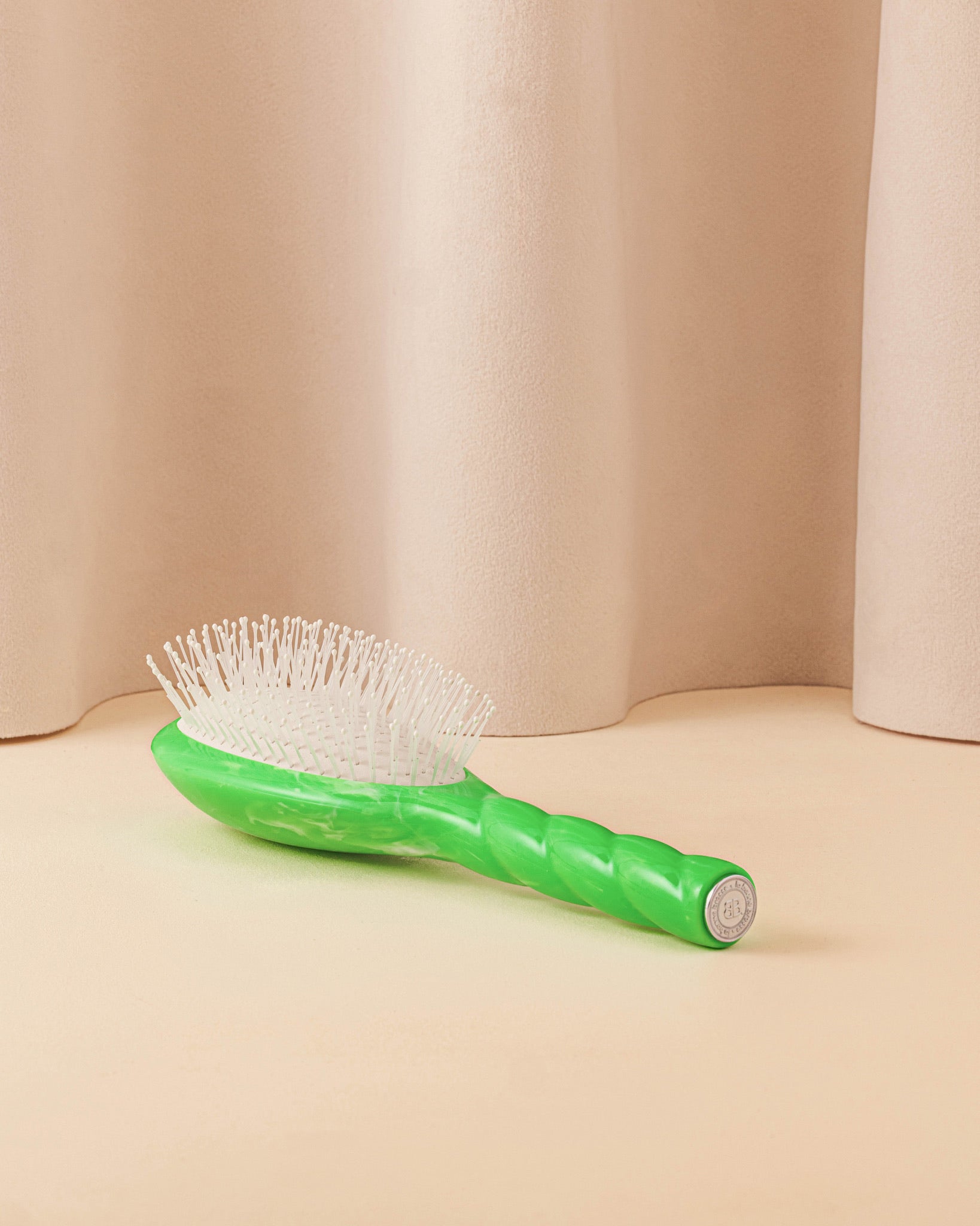 Roseanna x La Bonne Brosse N.04 La Brosse Démêlante & Massante La Miracle Salty Gelato Vert