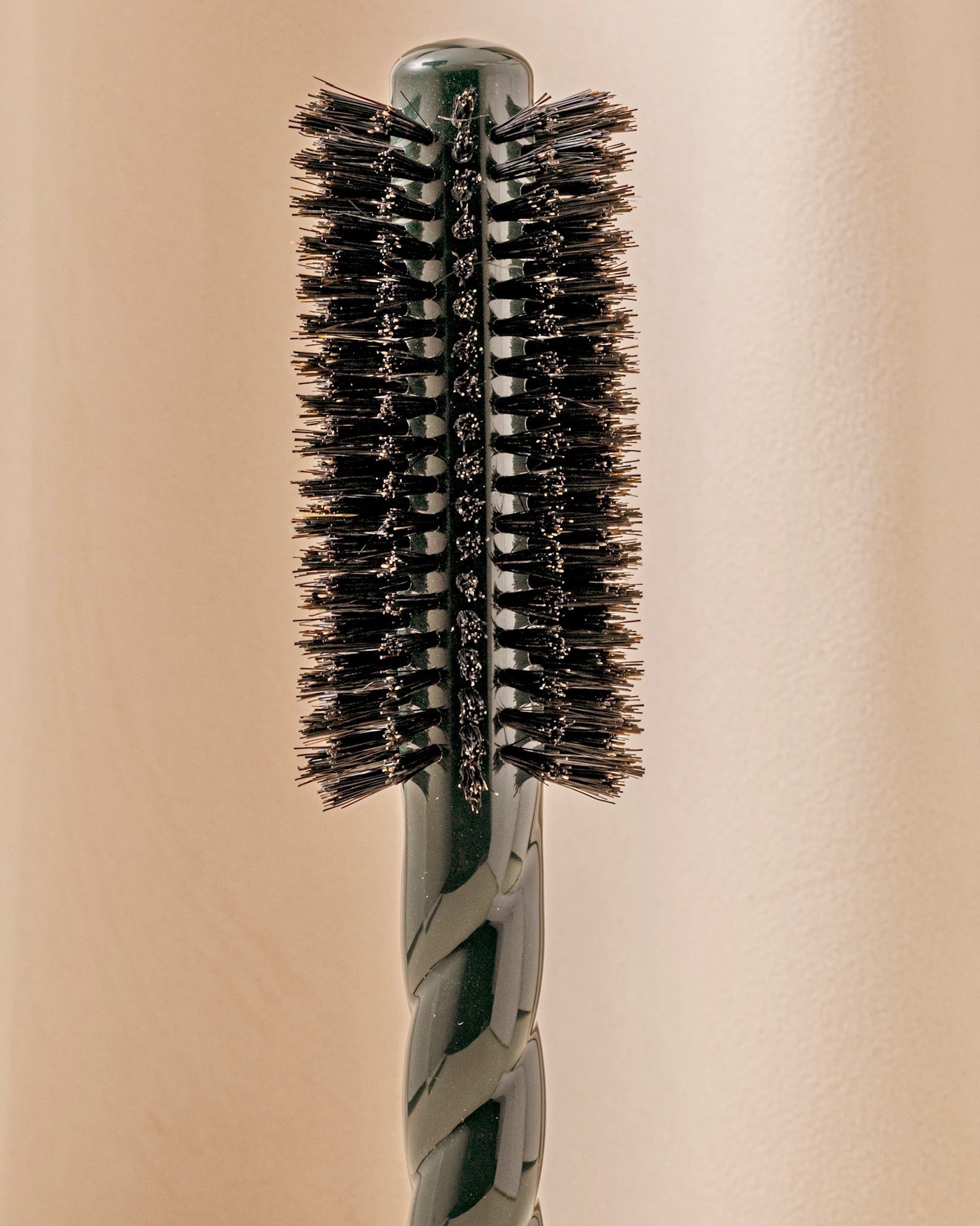 N.05 La Brosse Ronde Brushing Volume & Style Vert Émeraude