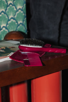 N.01 La Petite Brosse Brillance & Soin l’Universelle Rouge Cerise