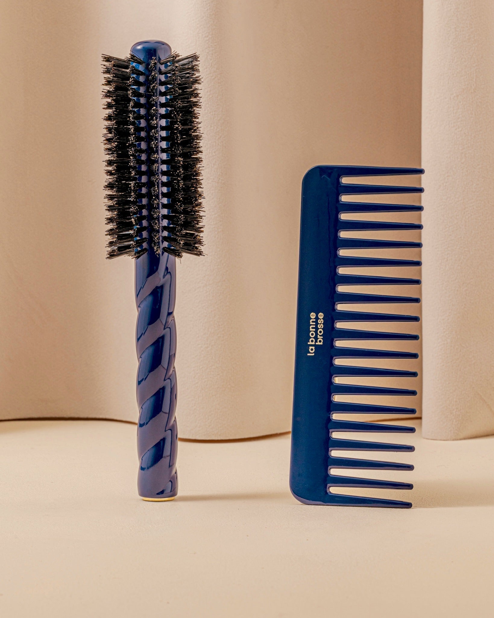 Le Peigne Large Démêlant en Acétate Bleu Myrtille