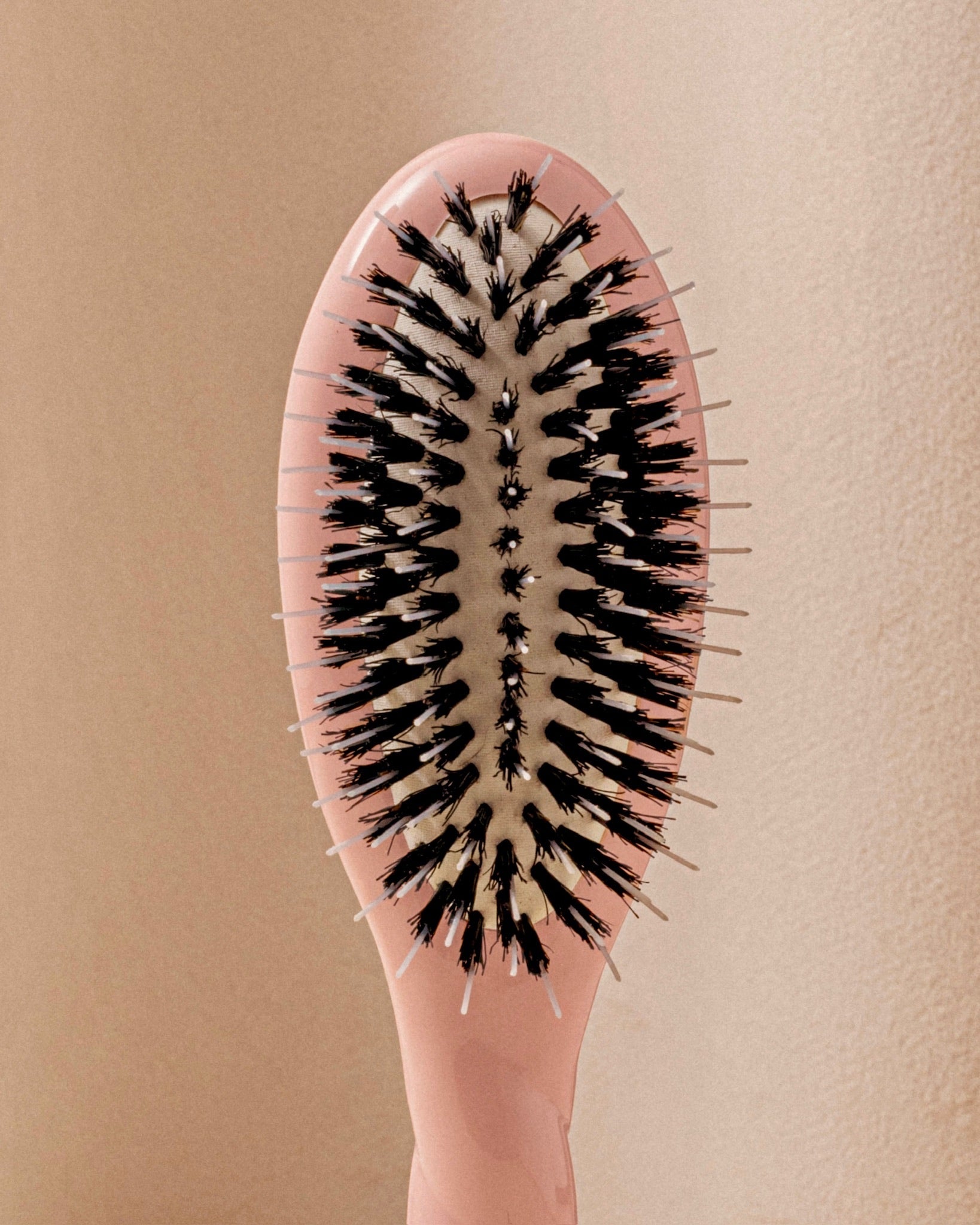 N.02 La Petite Brosse Démêlante & Soin l'Indispensable Rose Poudré