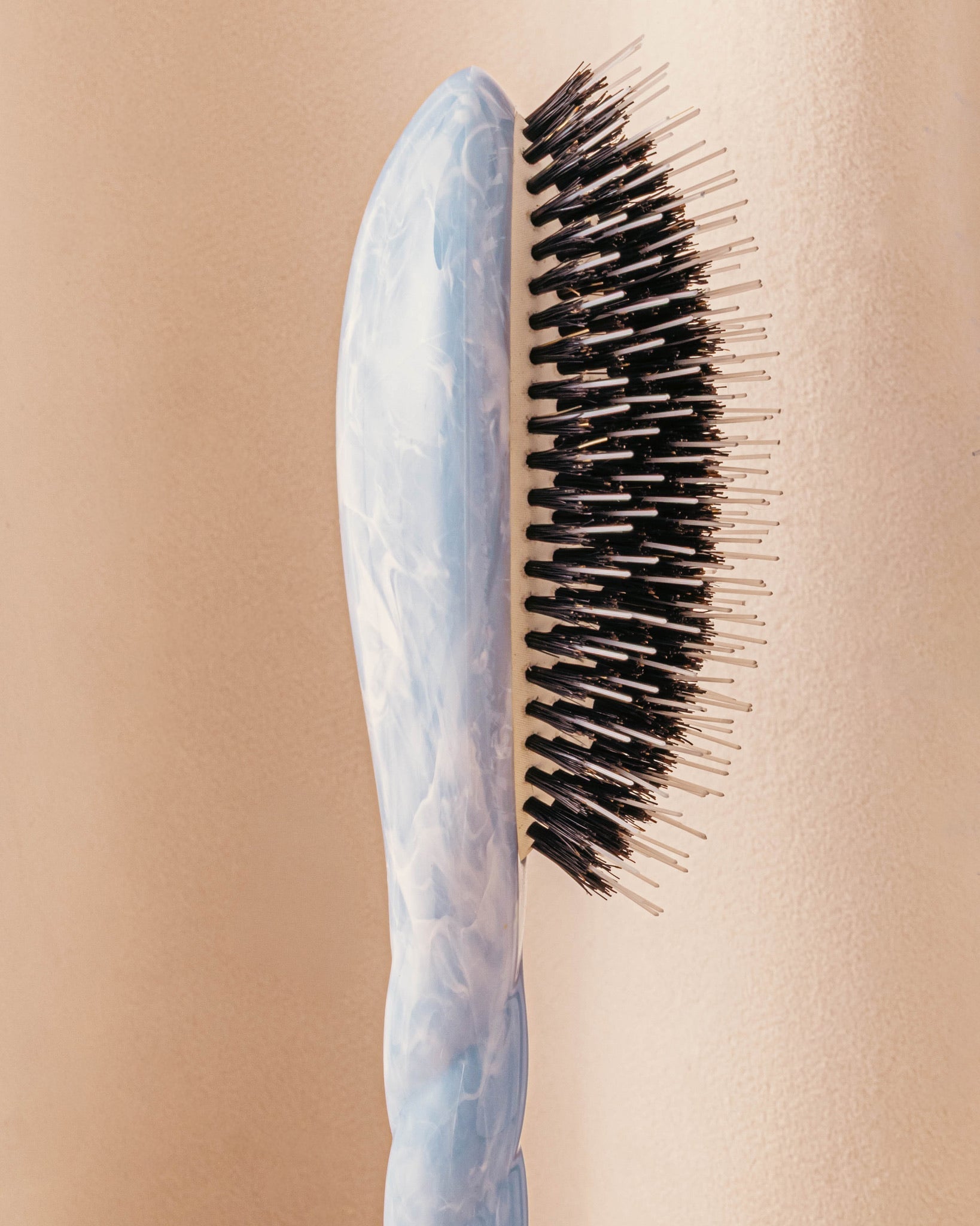 Roseanna x La Bonne Brosse N.02 La Brosse Démêlante & Soin l'Indispensable Salty Gelato Bleu
