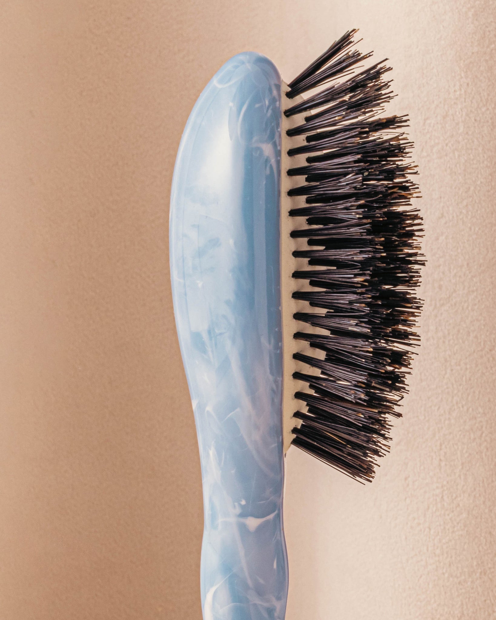 Roseanna x La Bonne Brosse N.01 La Petite Brosse Brillance & Soin l'Universelle Salty Gelato  Bleu