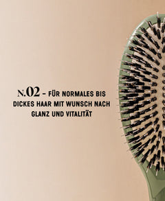 N.02 La Brosse Démêlante & Soin l'Indispensable Vert Amande