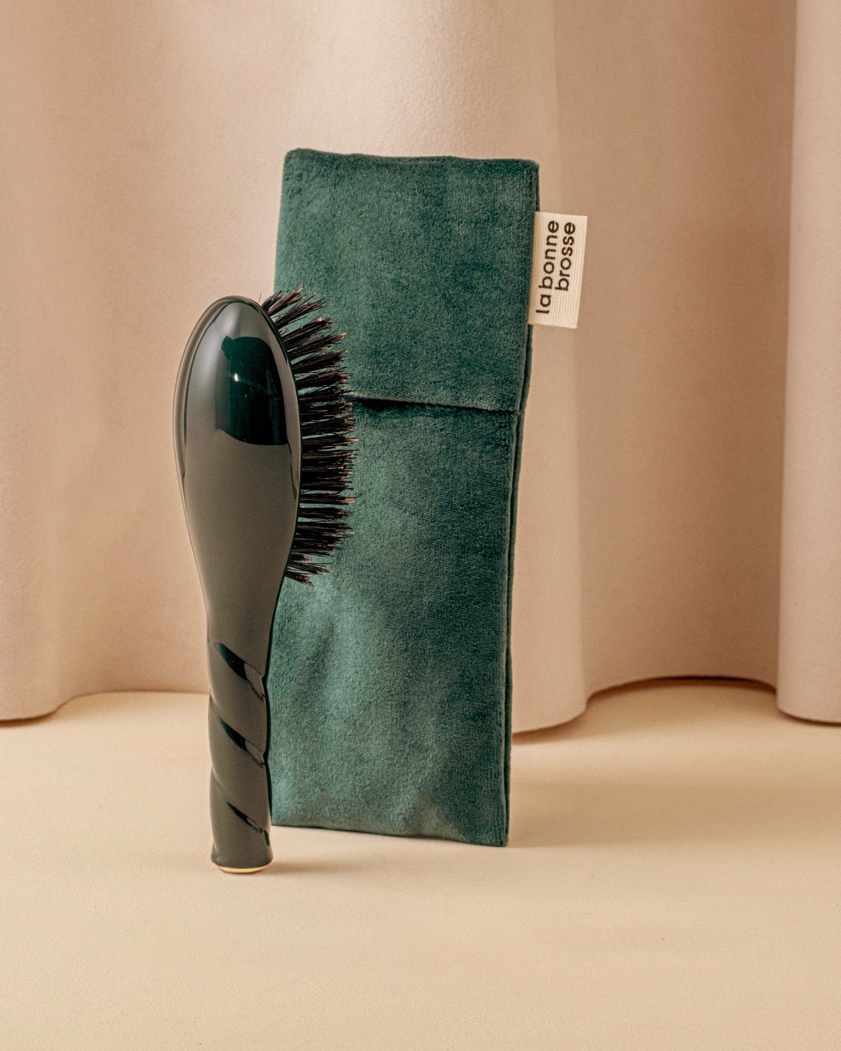 La Pochette "Petite Brosse" Vert Emeraude