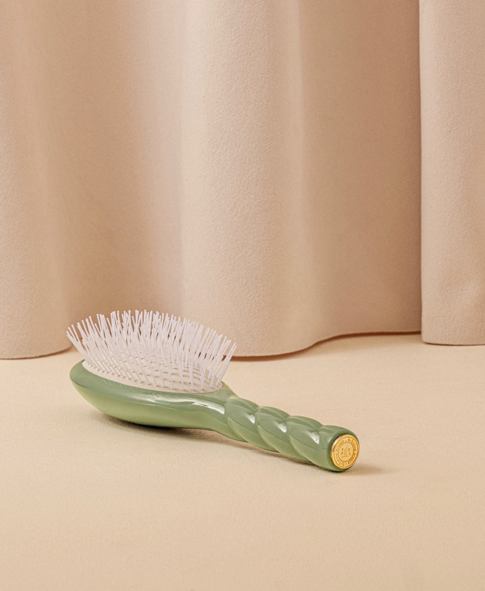 N.07 La Brosse Démêlante & Stimulante l'Intense Vert Amande