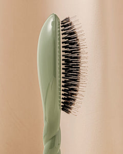 N.02 La Brosse Démêlante & Soin l'Indispensable Vert Amande