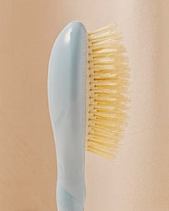 N.06 La brosse bébé Ma Première Brosse Bleu Ciel