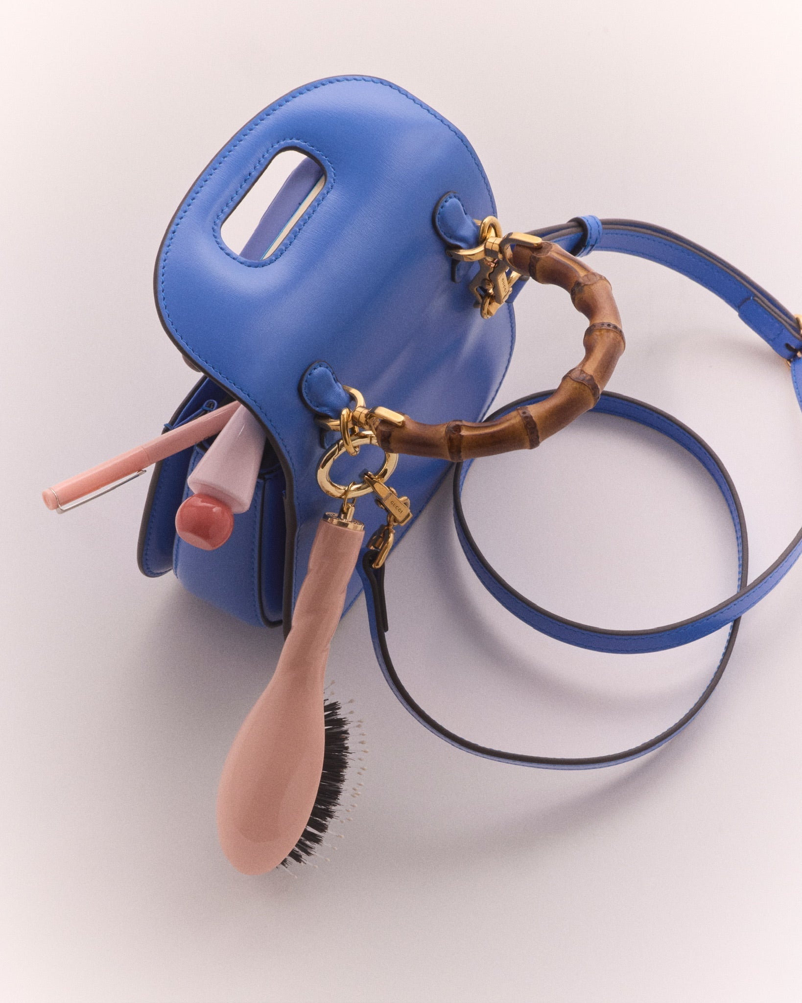 N.04 La Micro Brosse Démêlante & Massante La Miracle Rose Poudré
