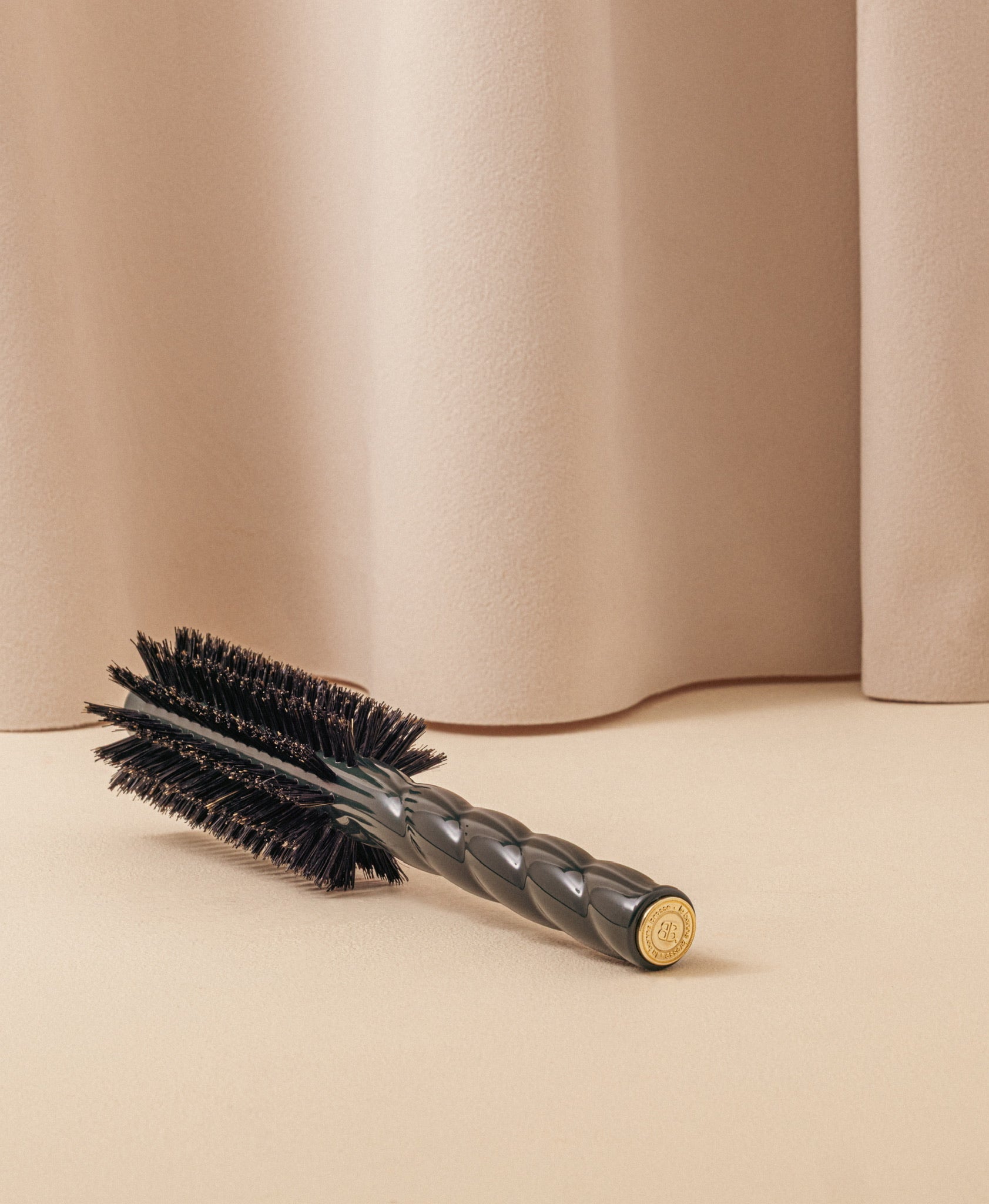 N.05 La Brosse Ronde Brushing Volume & Style Vert Émeraude