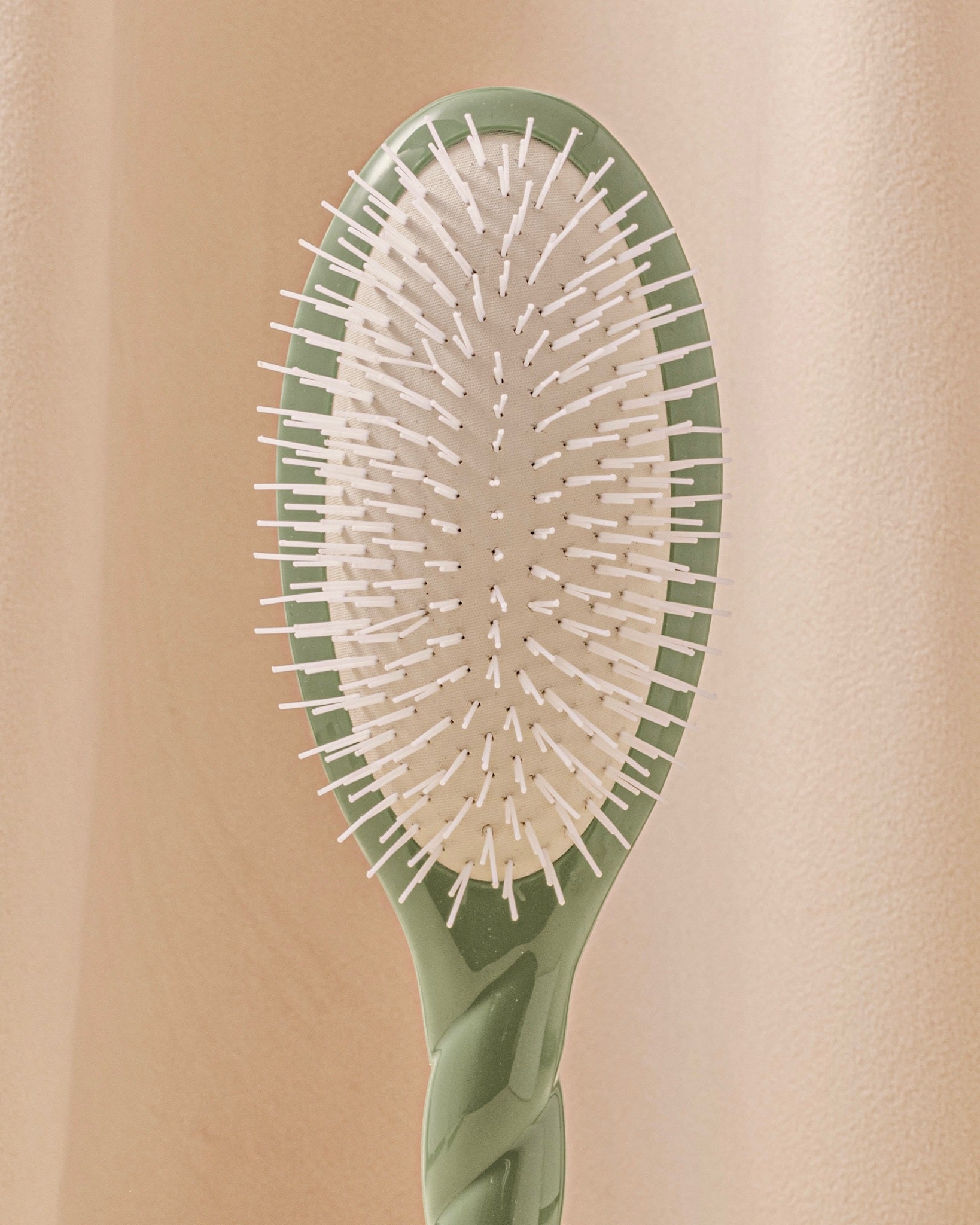 N.07 La Brosse Démêlante & Stimulante l'Intense Vert Amande